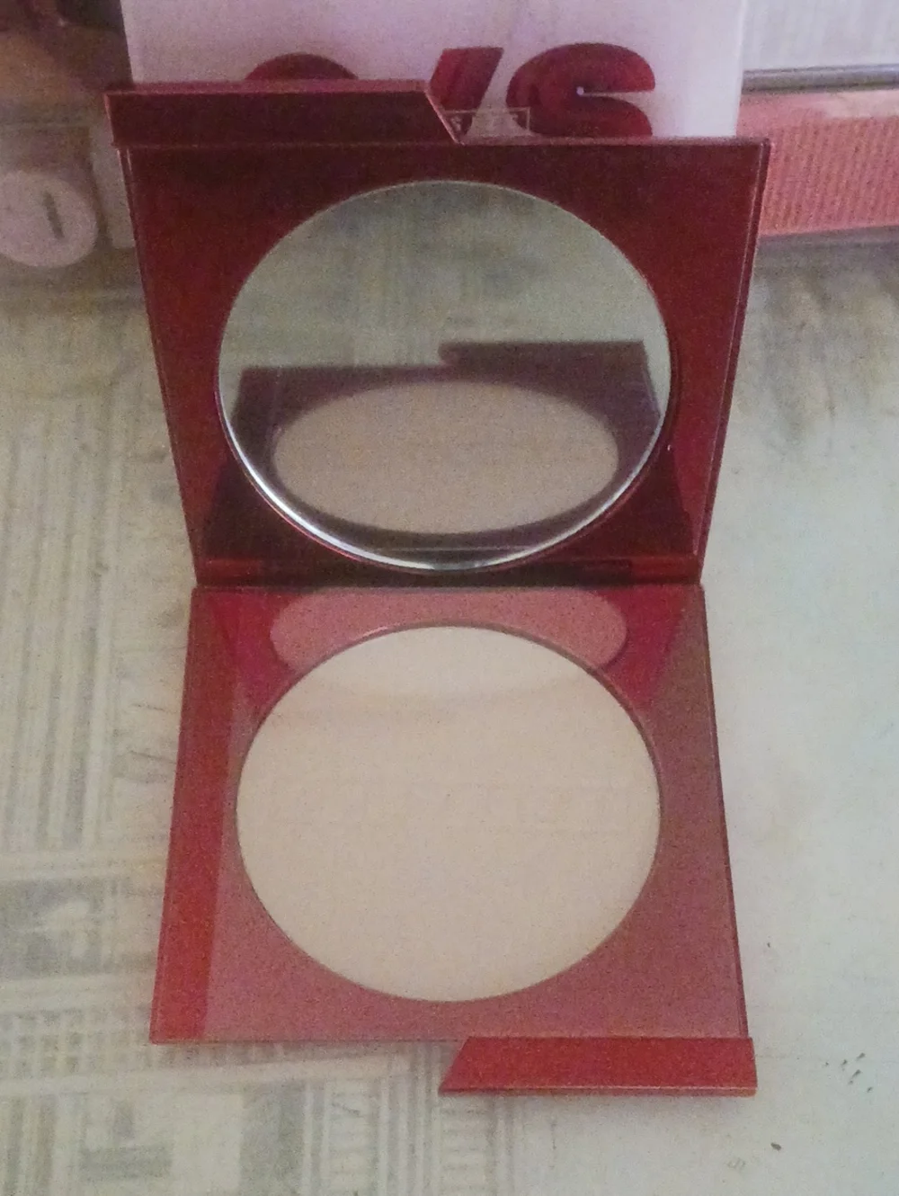 O/S Turn Up The Base Versatile Foundation Powder - Pink Packaging